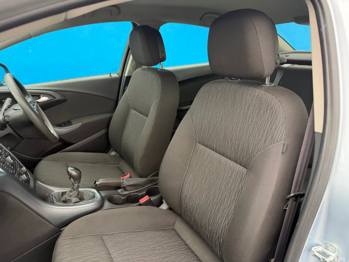 Opel Astra Saloon, Diesel, 2016, Silver