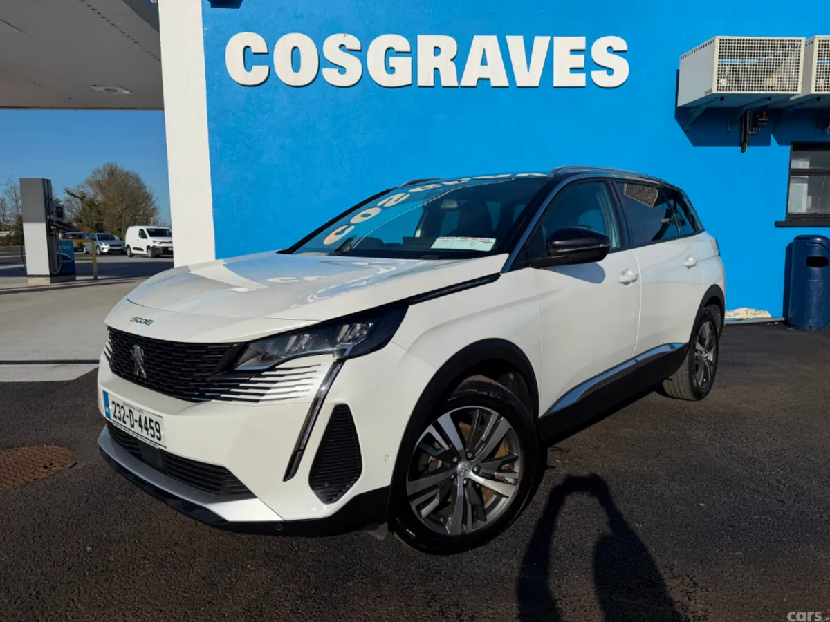 Peugeot 5008 MPV, Diesel, 2023, White