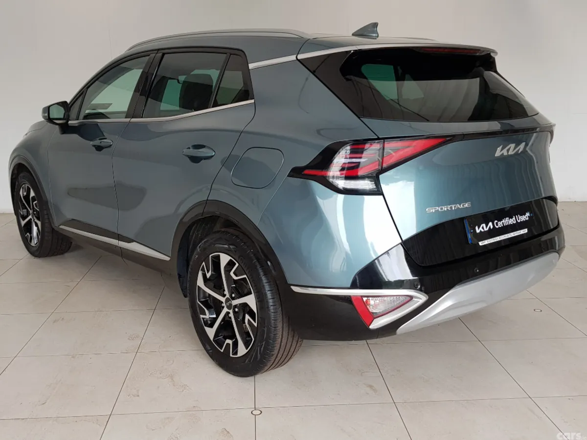 Kia Sportage MPV, Diesel, 2022, Grey
