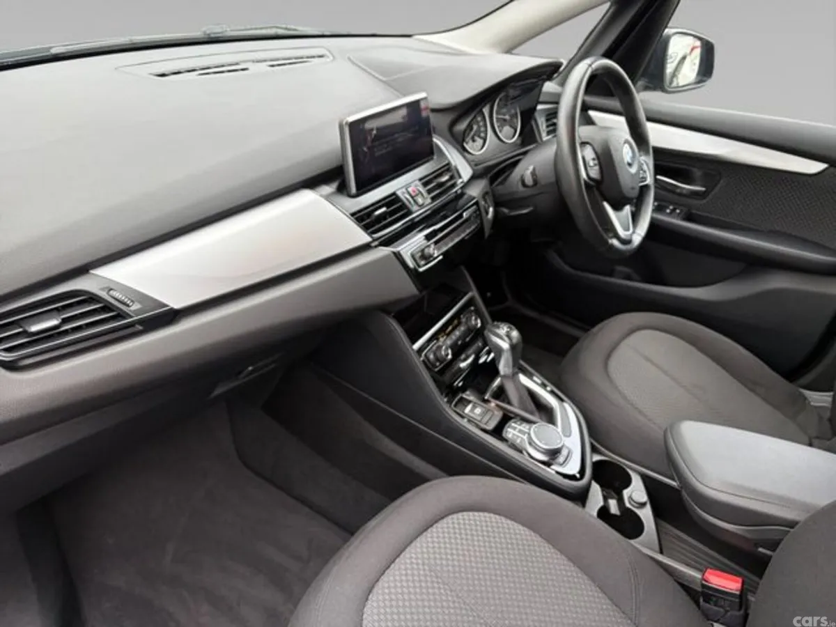 BMW 2-Series Hatchback, Petrol, 2016, Blue