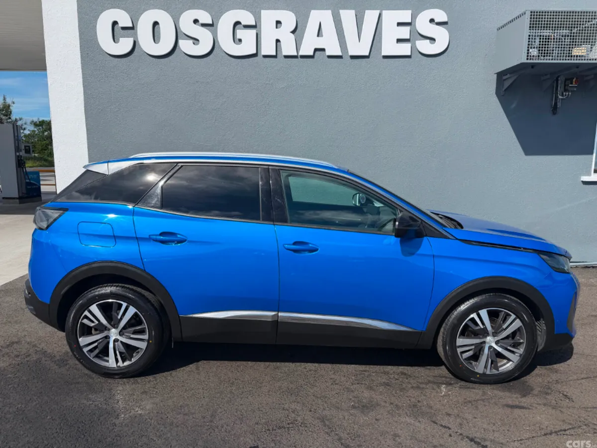 Peugeot 3008 MPV, Diesel, 2022, Blue