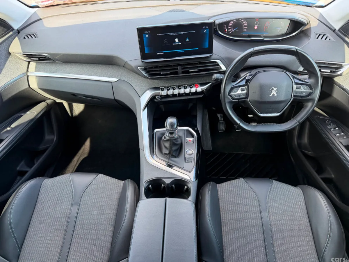 Peugeot 3008 MPV, Diesel, 2022, Blue