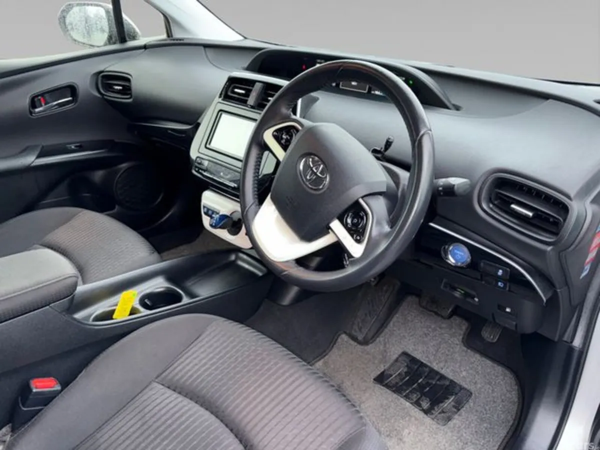 Toyota Prius SUV, Petrol Hybrid, 2017, Silver
