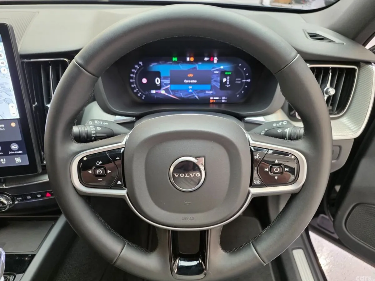 Volvo XC60 Estate, Petrol Plug-in Hybrid, 2025, Black