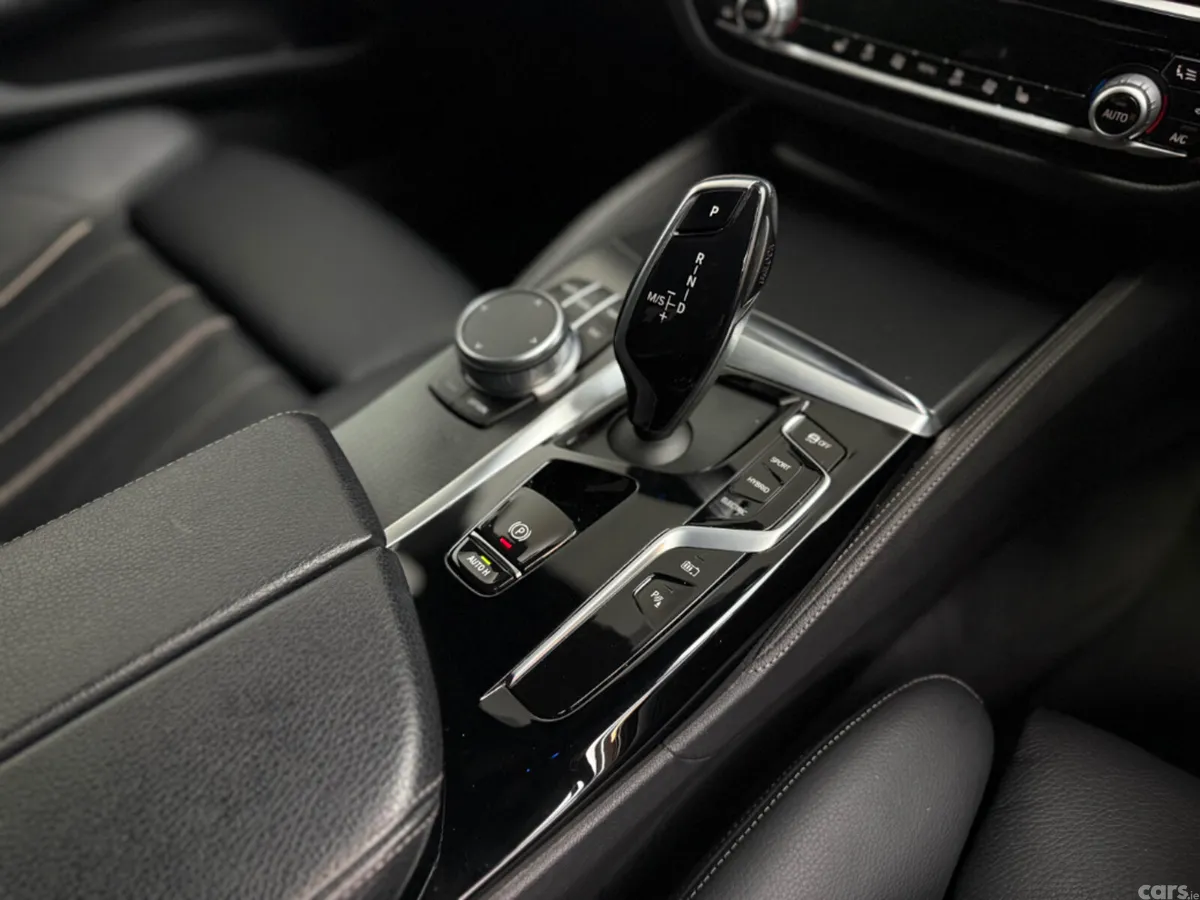 BMW 5-Series Saloon, Petrol Plug-in Hybrid, 2021, Grey