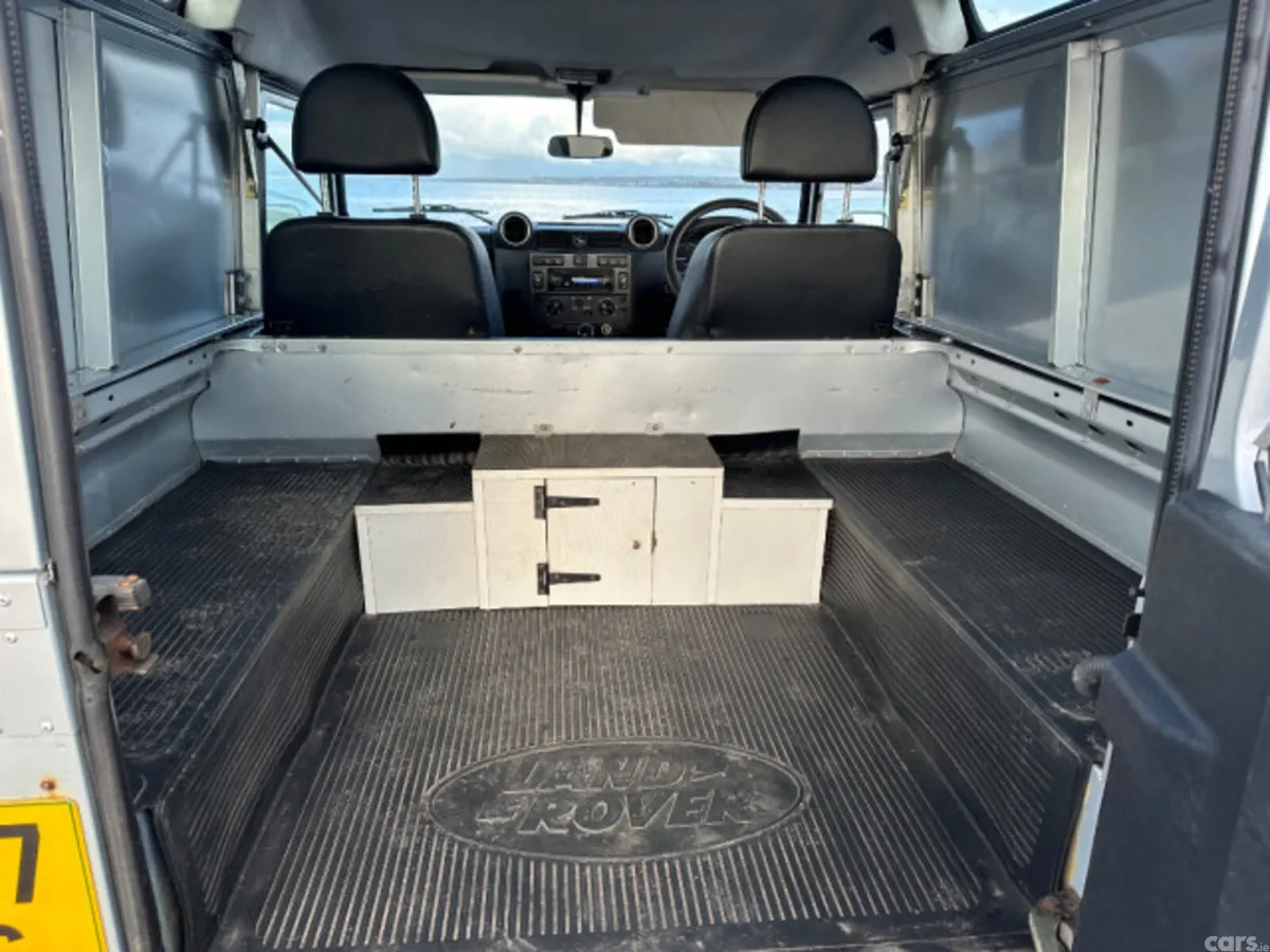 Land Rover Defender Van, Diesel, 2007, Silver