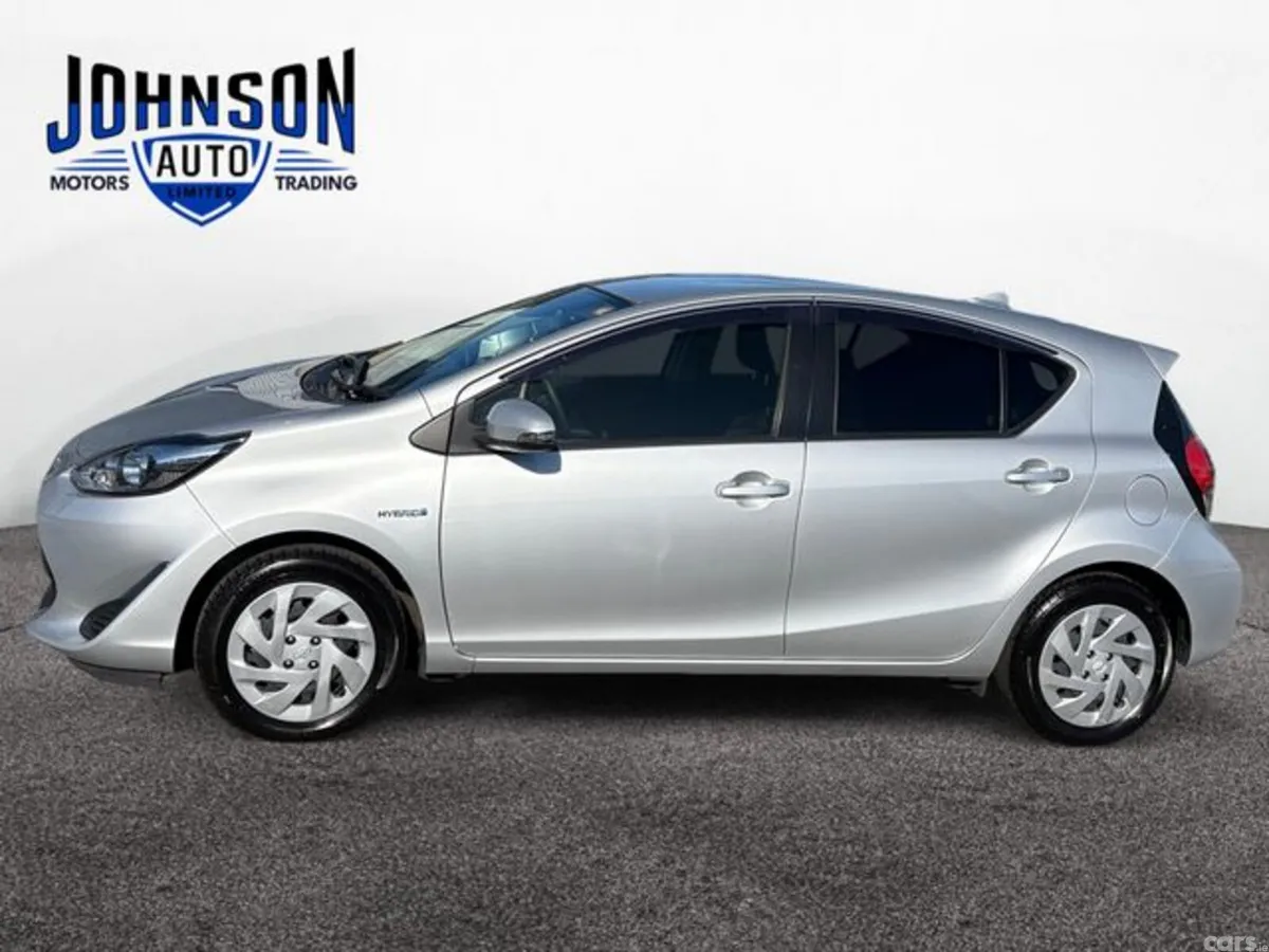 Toyota Aqua Hatchback, Petrol, 2018, Silver