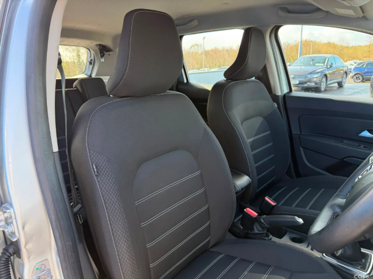 Dacia Duster SUV, Petrol, 2022, Grey