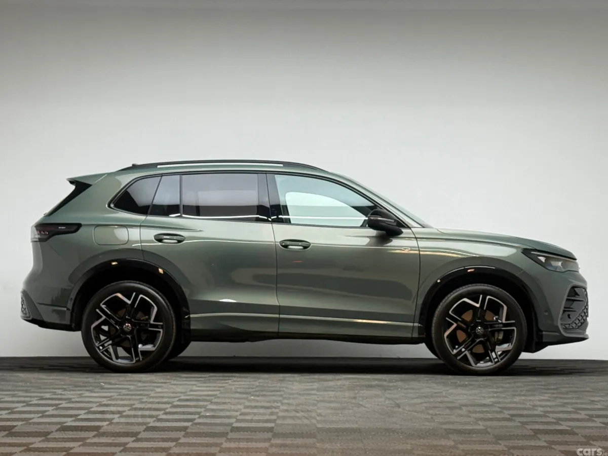Volkswagen Tiguan SUV, Petrol Plug-in Hybrid, 2026, Green