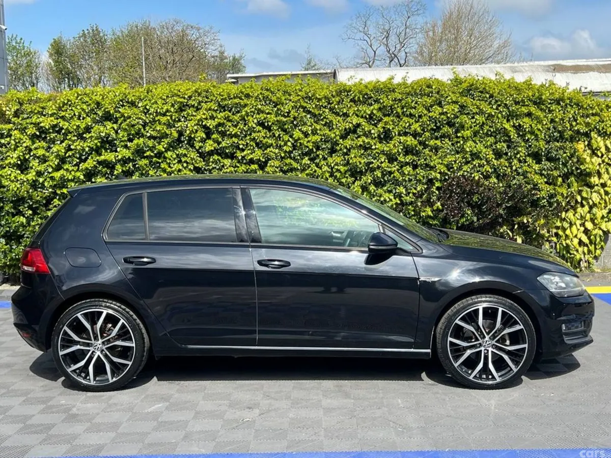 Volkswagen Golf Hatchback, Petrol, 2016, Black