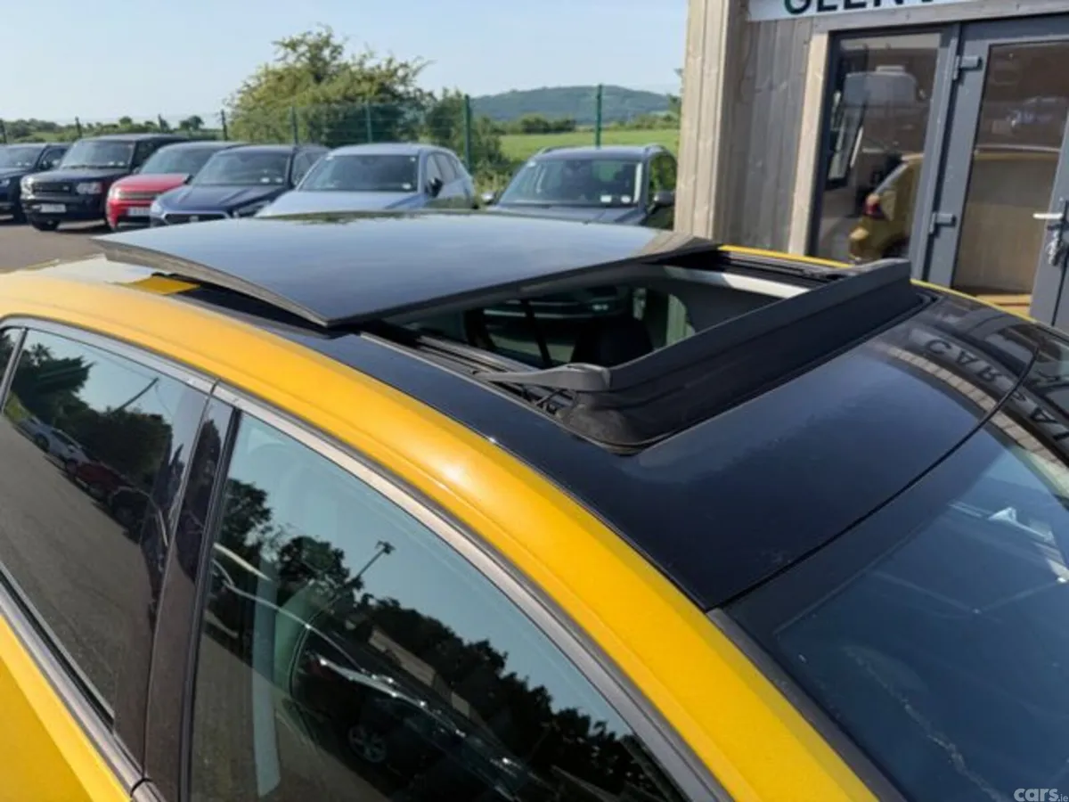 Volkswagen Golf Hatchback, Petrol, 2018, Yellow