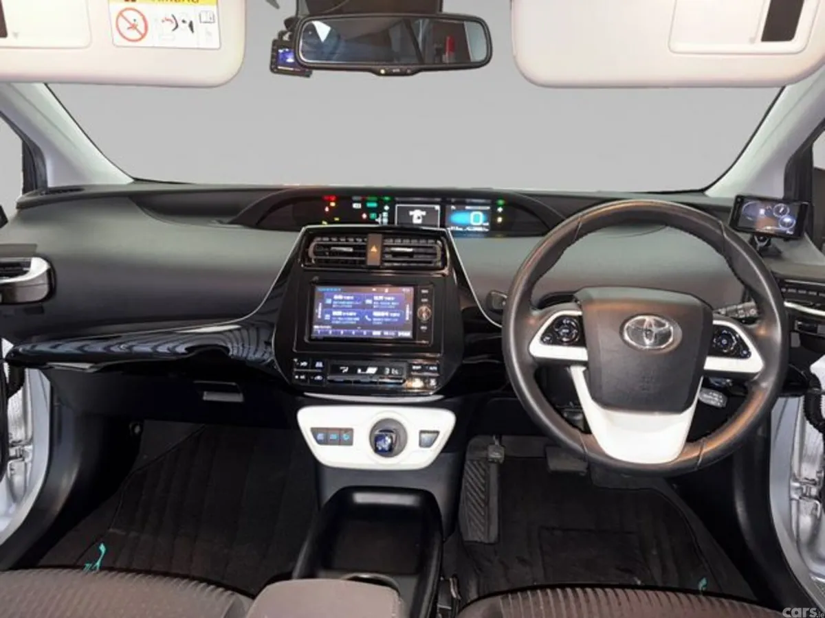 Toyota Prius MPV, Petrol Hybrid, 2016, Silver