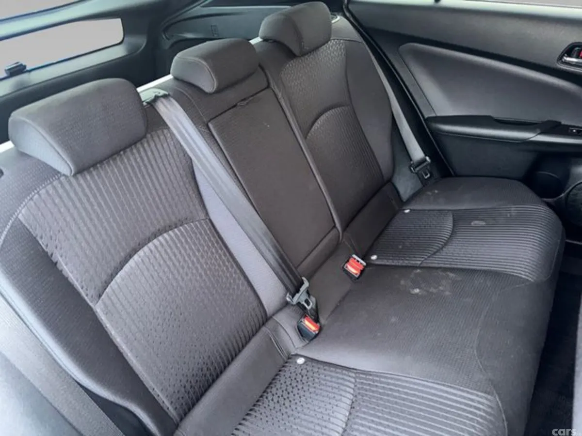Toyota Prius MPV, Petrol Hybrid, 2016, Silver