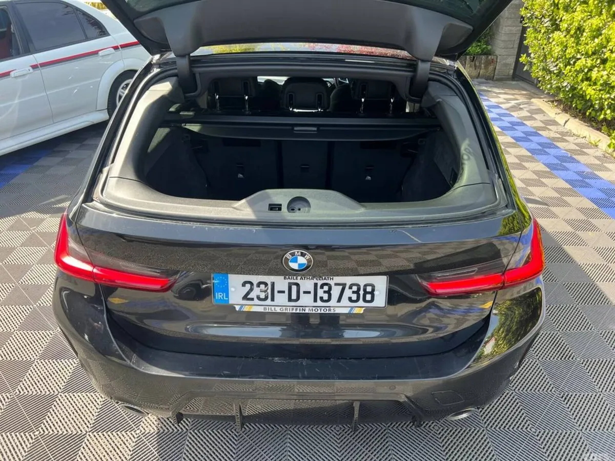 BMW 3-Series Estate, Diesel, 2023, Black