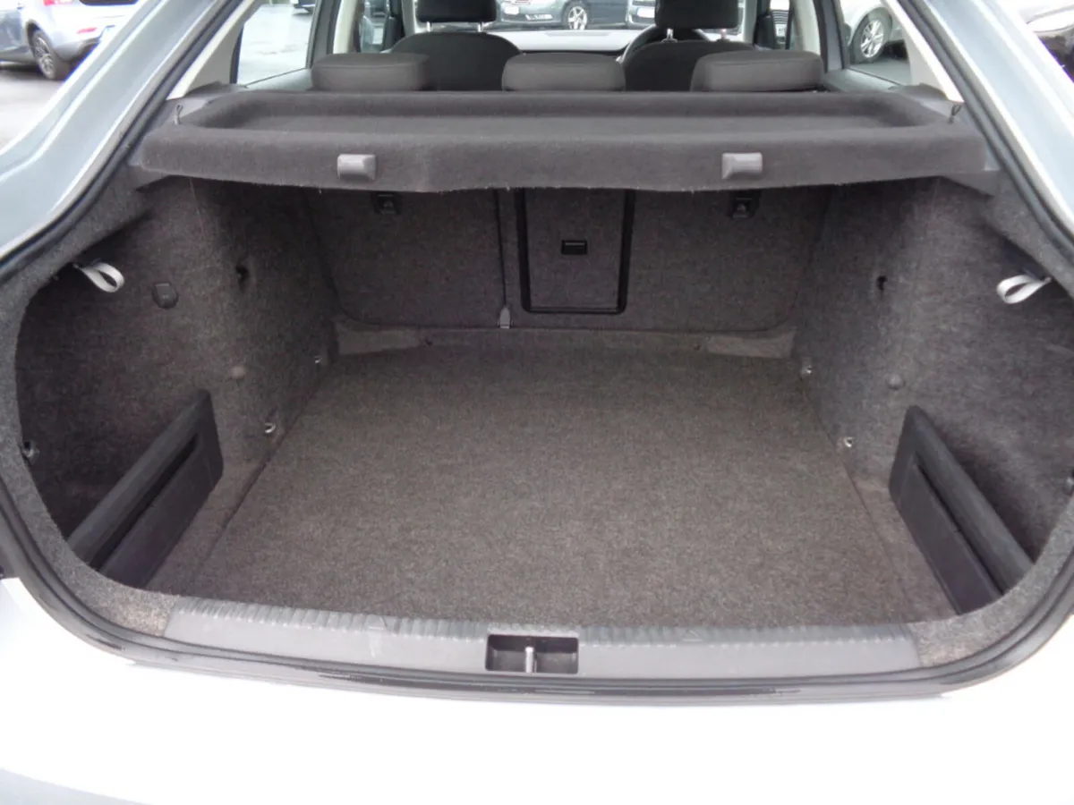 Skoda Octavia Saloon, Diesel, 2016, Silver