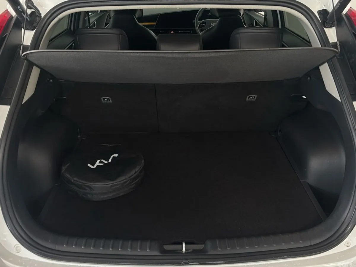 Kia Niro MPV, Electric, 2024, White