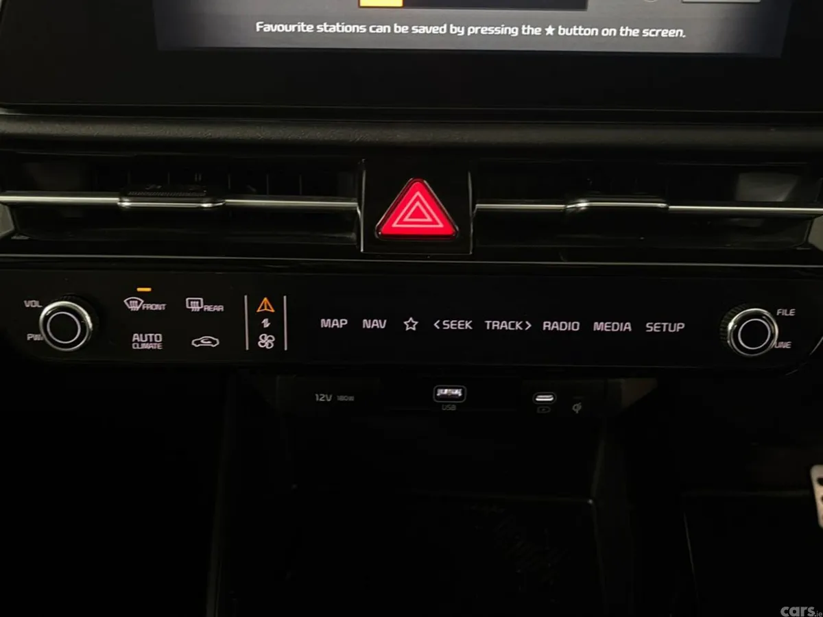 Kia Niro MPV, Electric, 2024, White