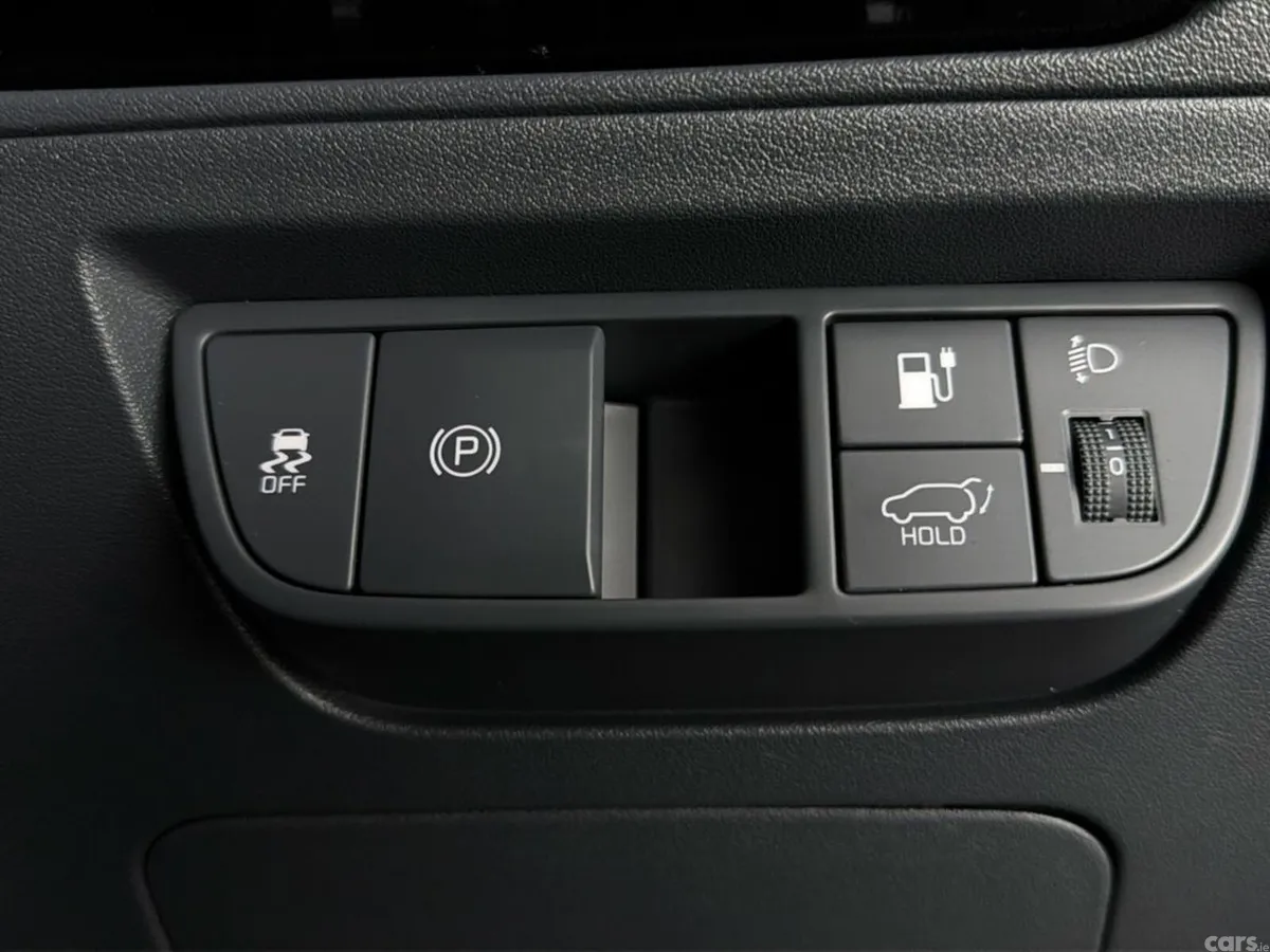 Kia EV6 MPV, Electric, 2023, Red