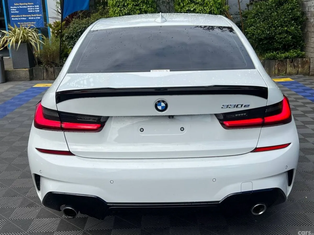 BMW 3-Series Saloon, Petrol Plug-in Hybrid, 2020, White