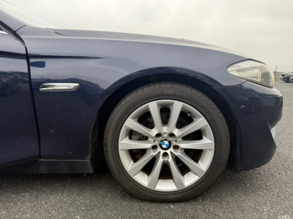 BMW 5-Series Saloon, Diesel, 2011, Blue