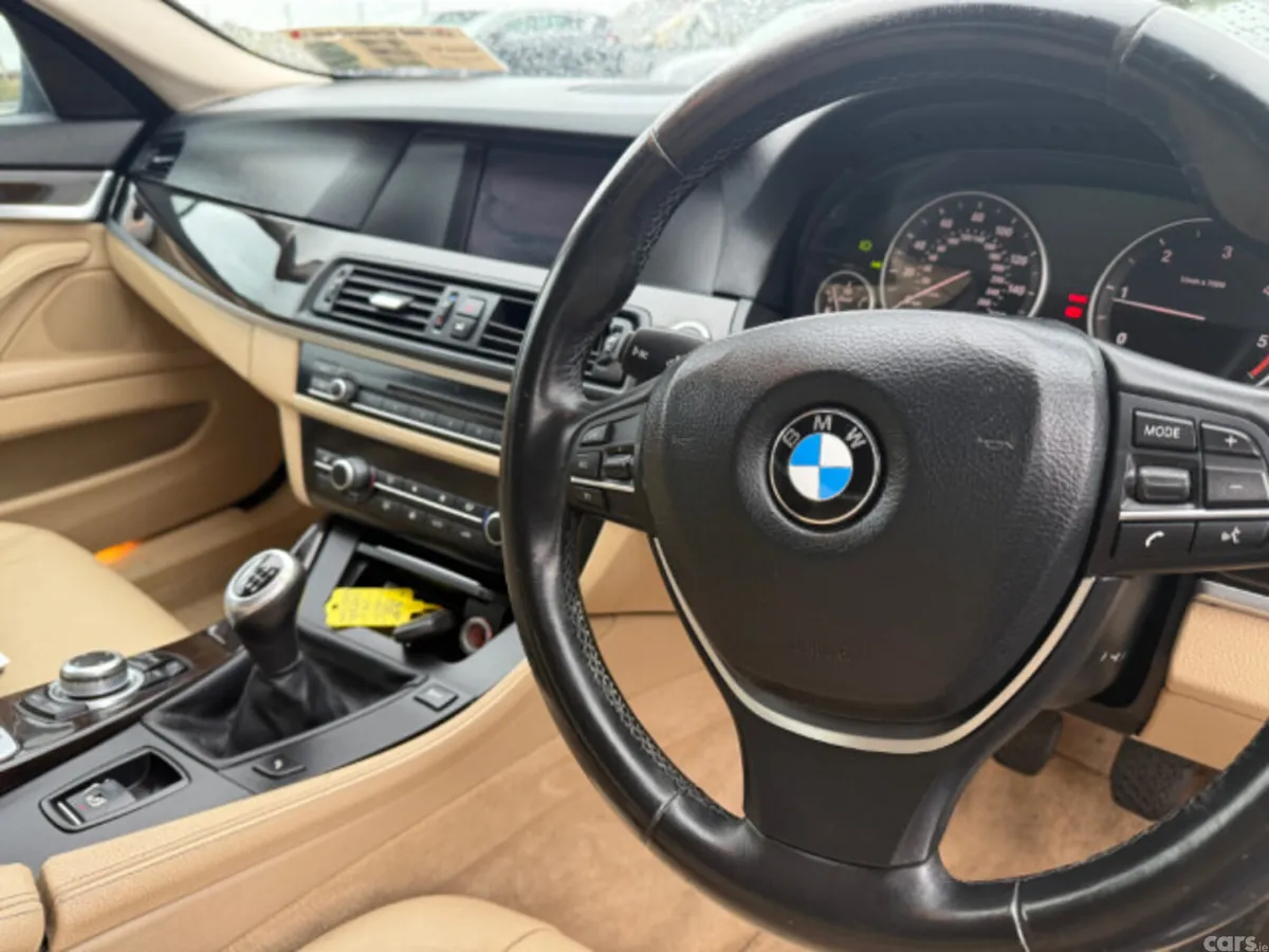 BMW 5-Series Saloon, Diesel, 2011, Blue