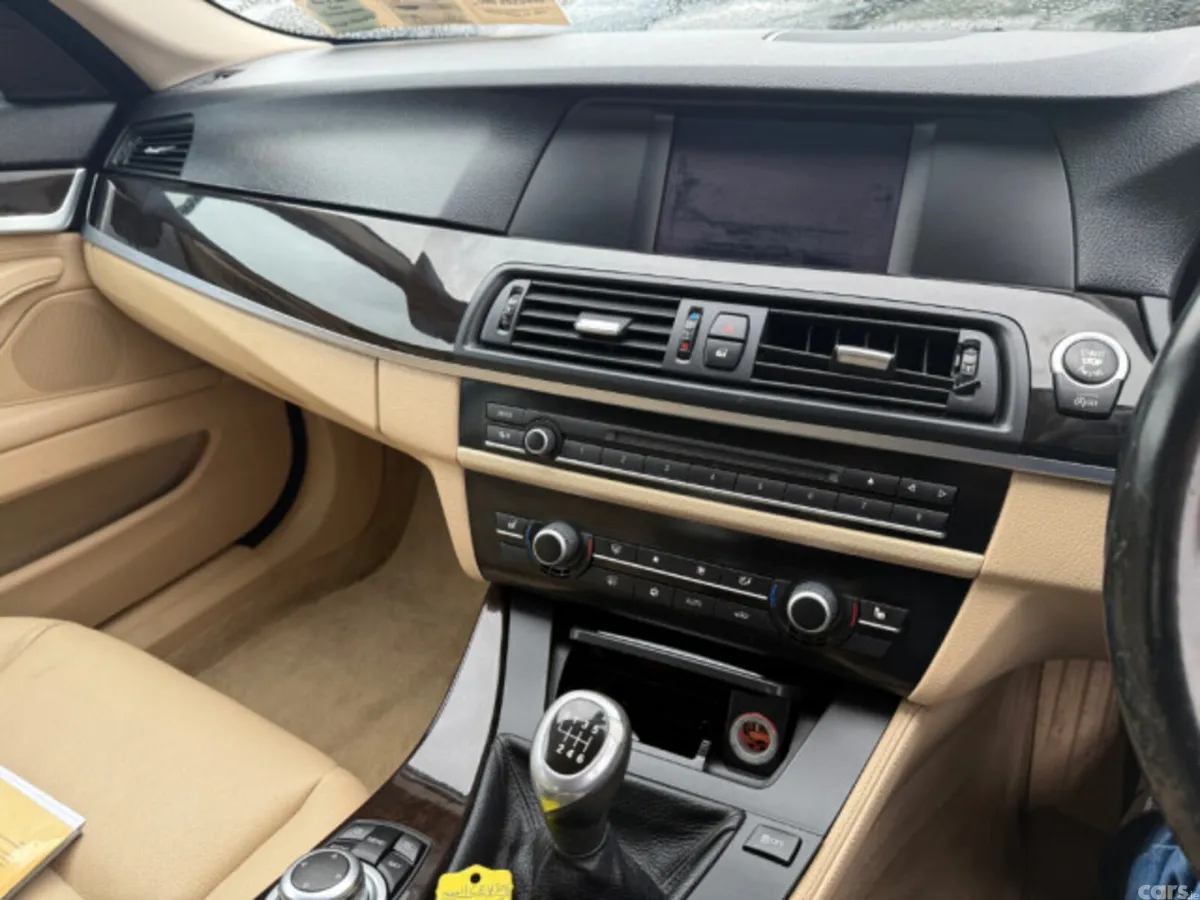 BMW 5-Series Saloon, Diesel, 2011, Blue