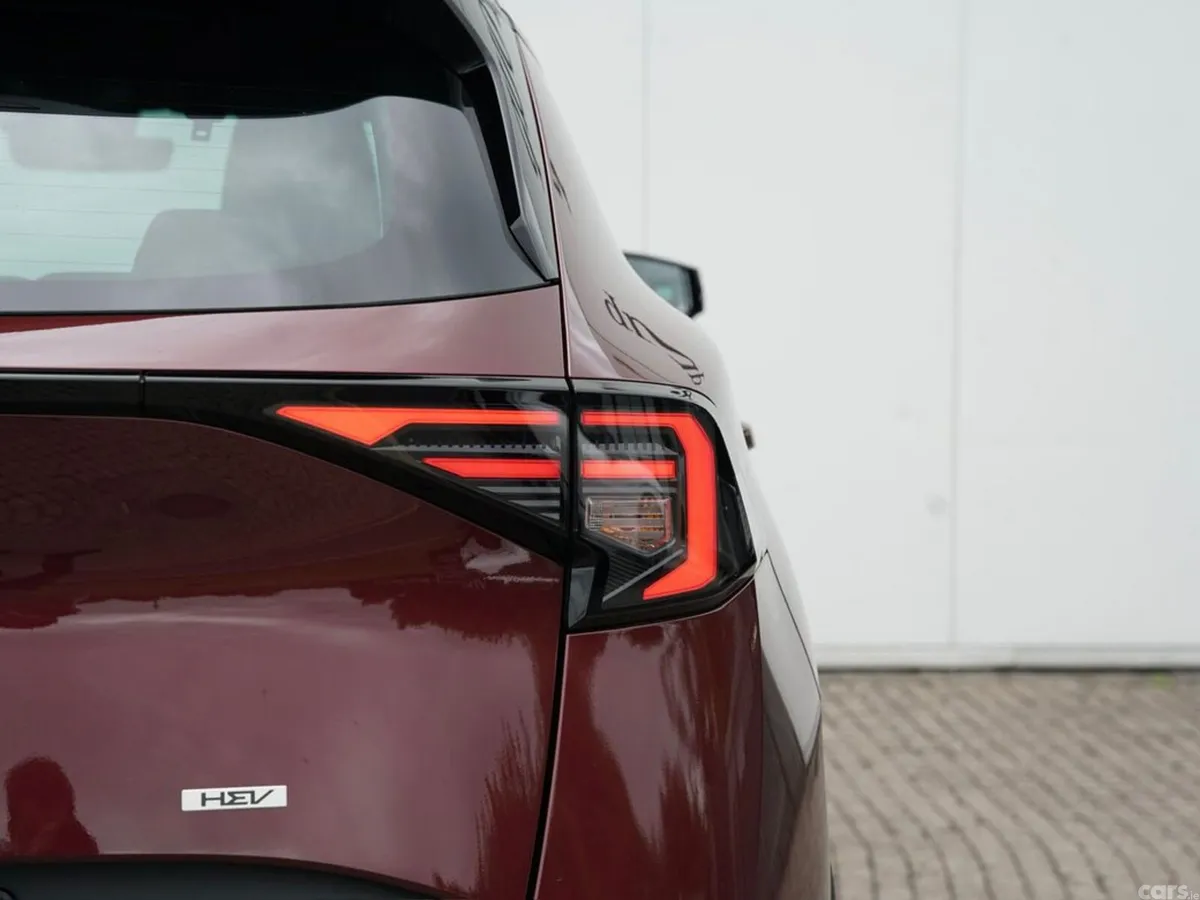 Kia Sportage SUV, Petrol Hybrid, 2027, Red
