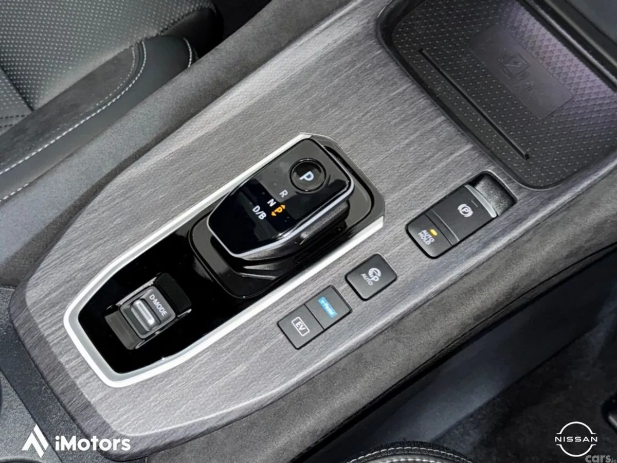 Nissan Qashqai SUV, Petrol Hybrid, 2027, Blue