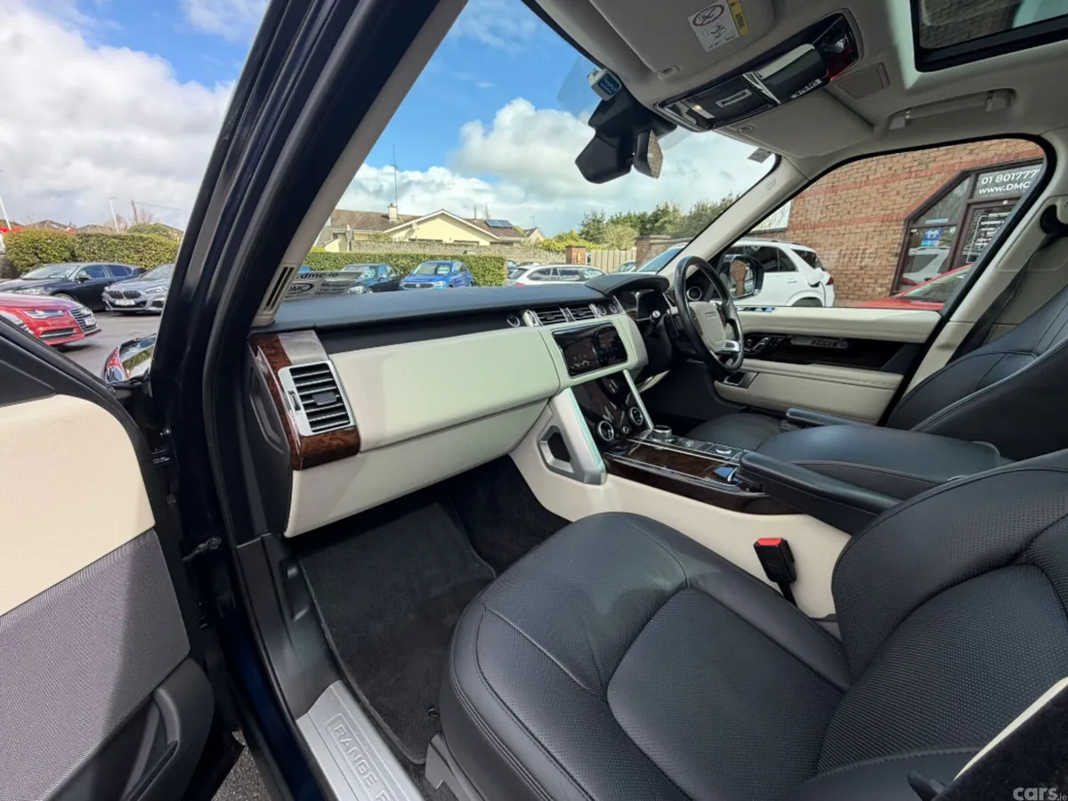 Land Rover Range Rover SUV, Petrol Plug-in Hybrid, 2019, Blue
