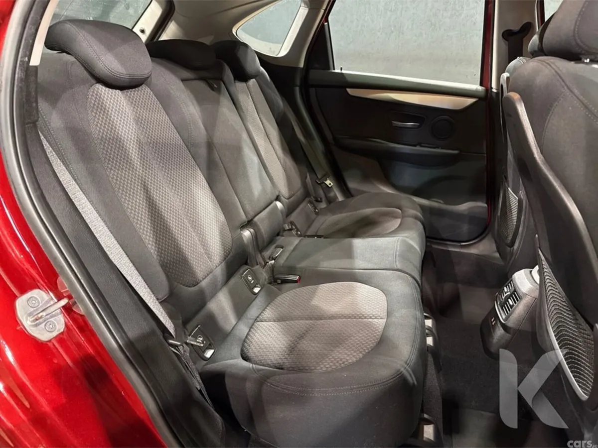BMW 2-Series MPV, Petrol, 2018, Red