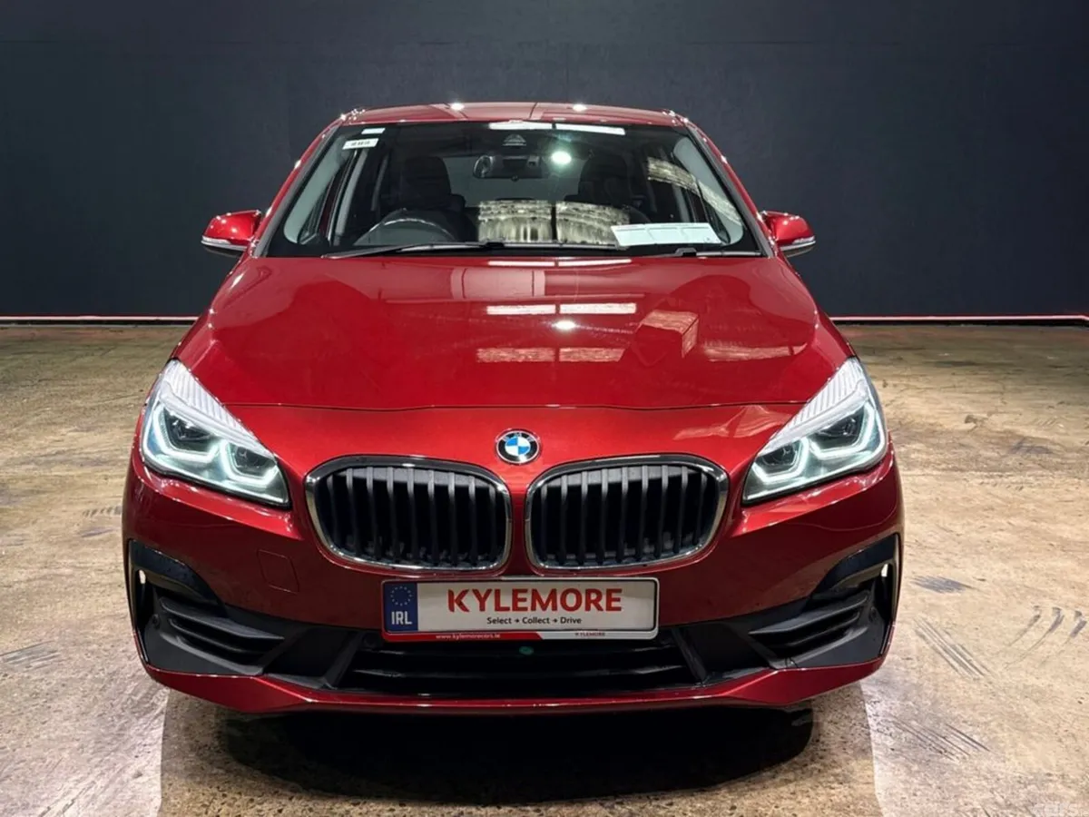 BMW 2-Series MPV, Petrol, 2018, Red