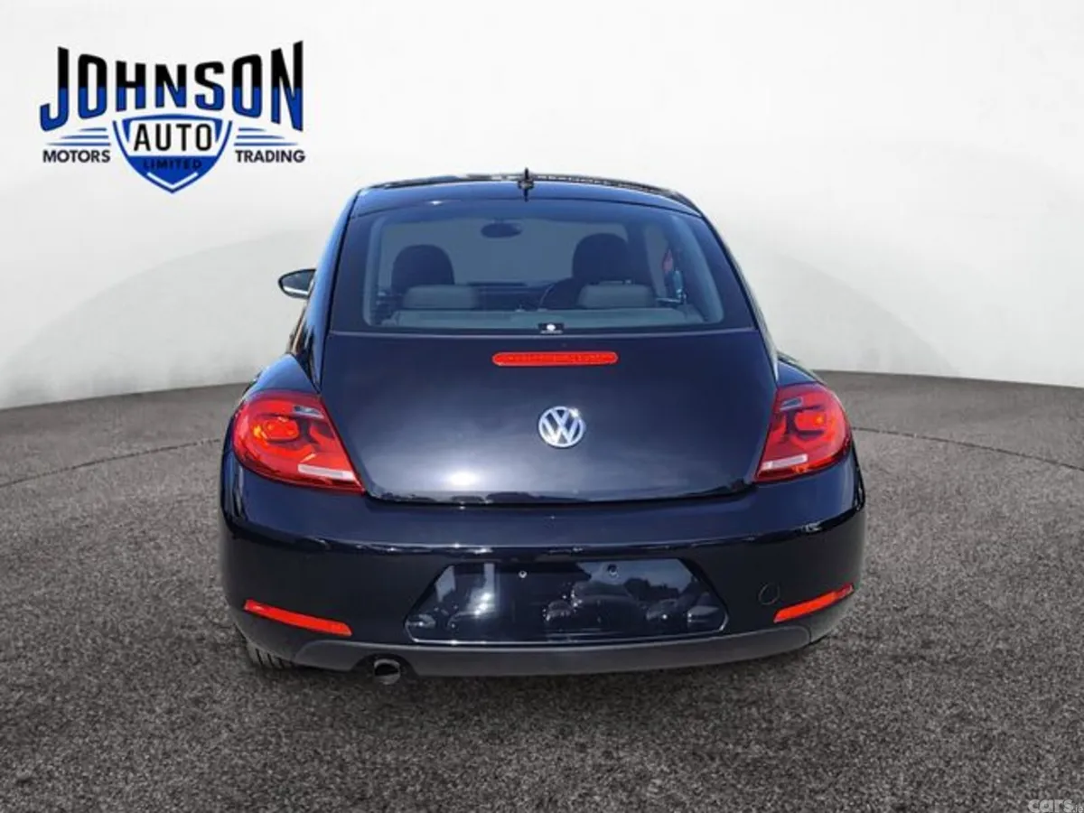 Volkswagen Beetle Hatchback, Petrol, 2014, Black