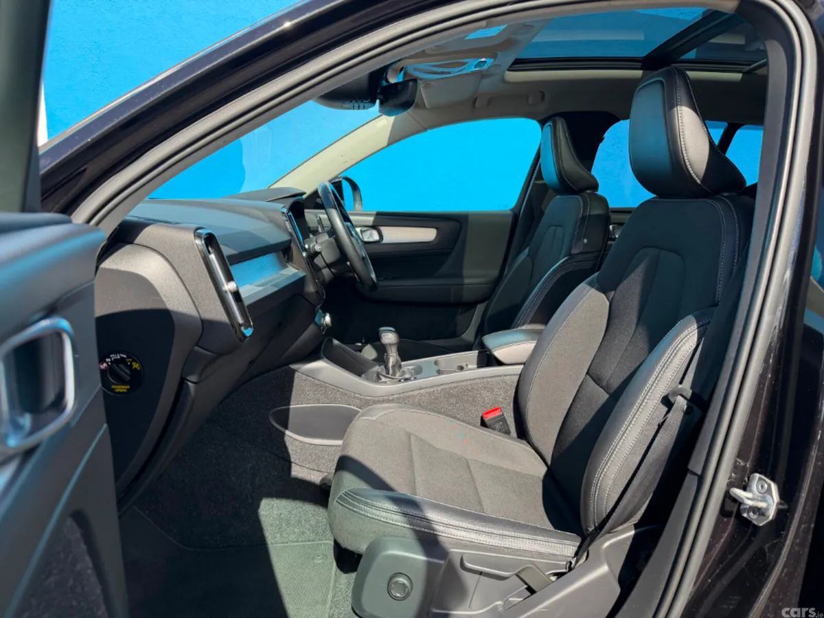 Volvo XC40 Estate, Diesel, 2018, Black