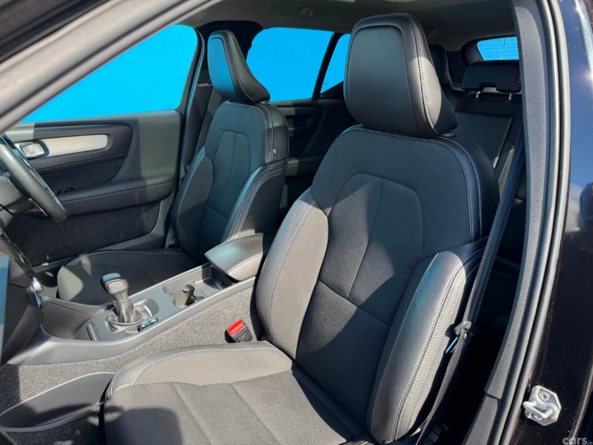 Volvo XC40 Estate, Diesel, 2018, Black