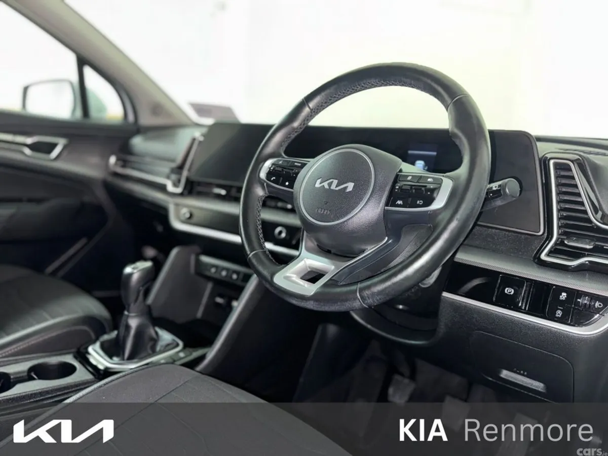 Kia Sportage MPV, Diesel Hybrid, 2023, White