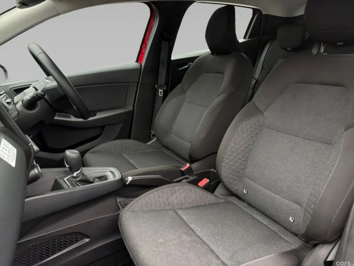Renault Clio Hatchback, Petrol, 2023, Red