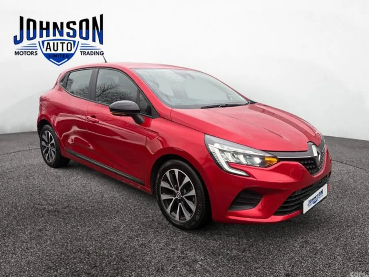 Renault Clio Hatchback, Petrol, 2023, Red