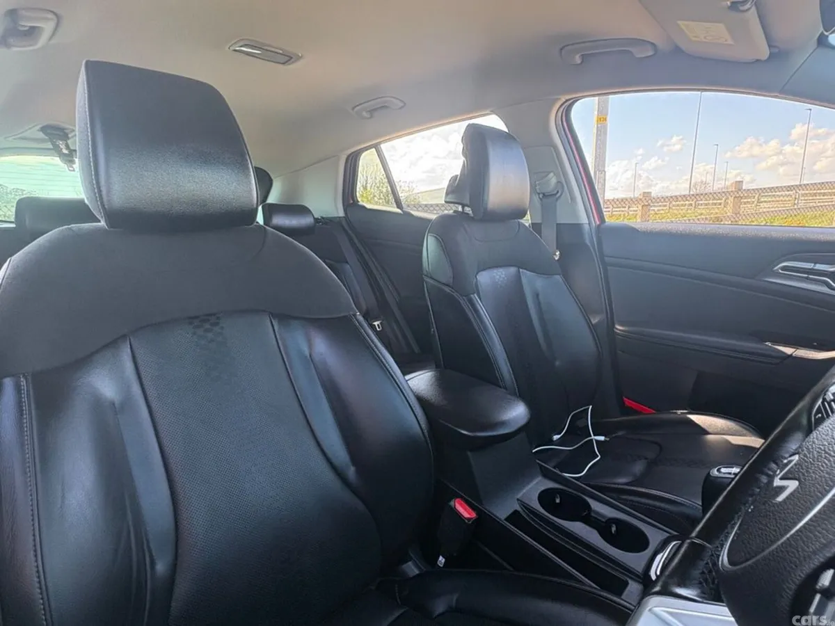Kia Sportage SUV, Diesel, 2024, Red