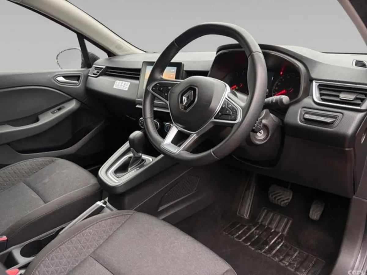 Renault Clio Hatchback, Petrol, 2023, Red