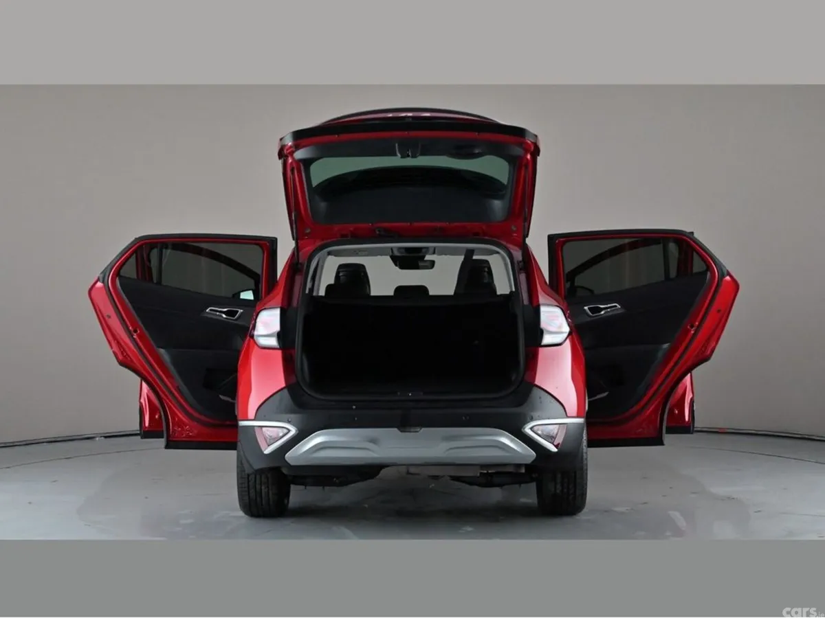 Kia Sportage SUV, Diesel Hybrid, 2023, Red