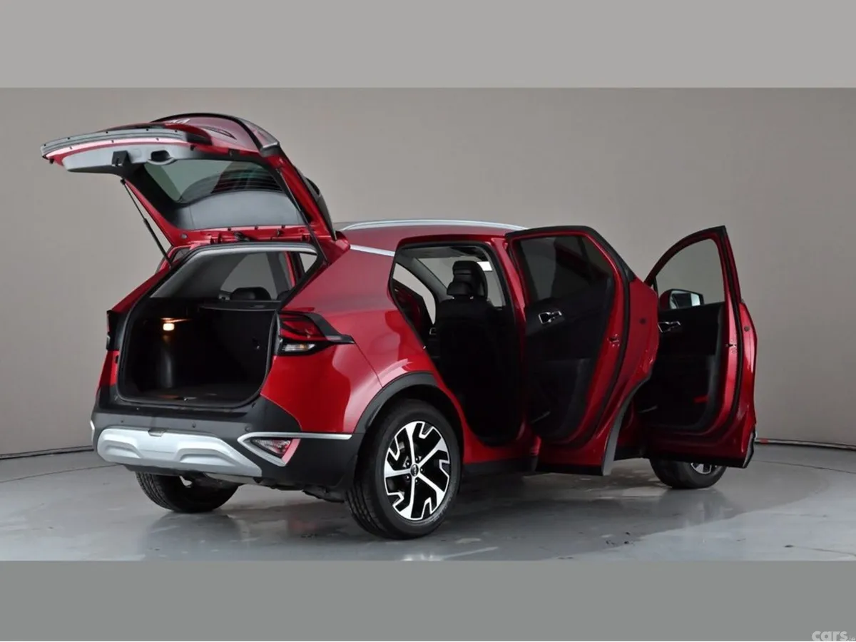 Kia Sportage SUV, Diesel Hybrid, 2023, Red