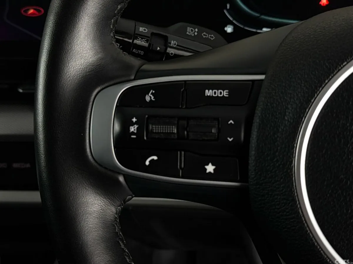 Kia Sportage SUV, Diesel Hybrid, 2023, Red