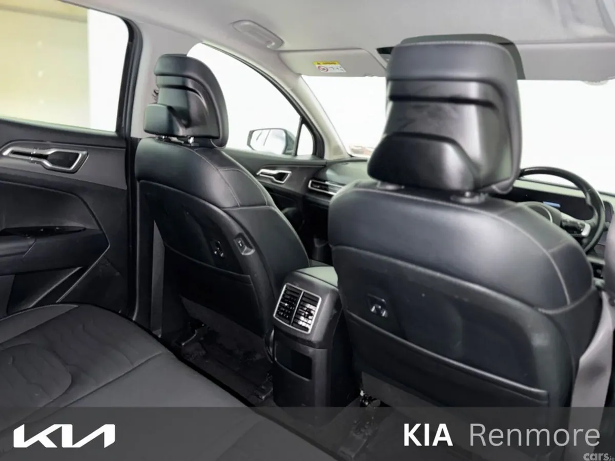 Kia Sportage MPV, Diesel, 2023, Grey