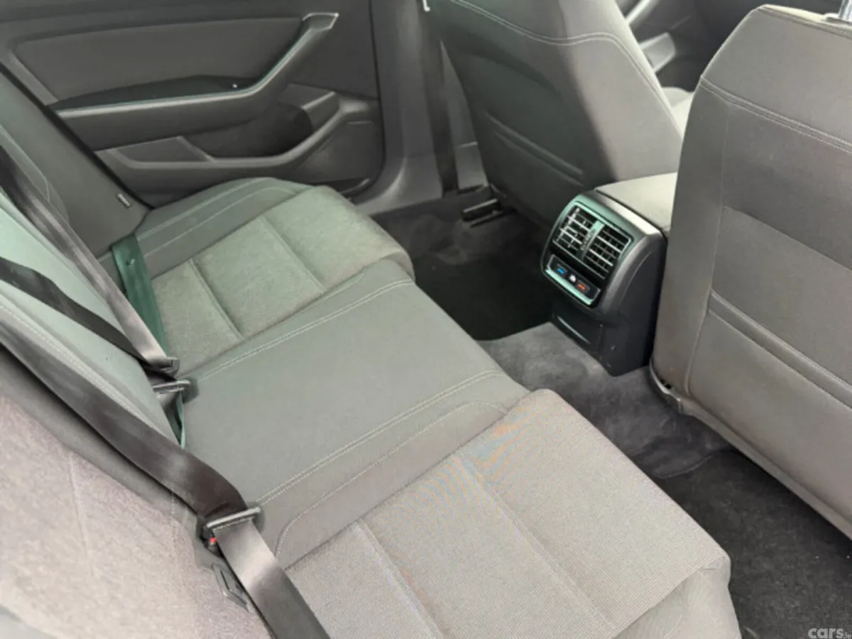 Volkswagen Passat Estate, Diesel, 2018, Grey