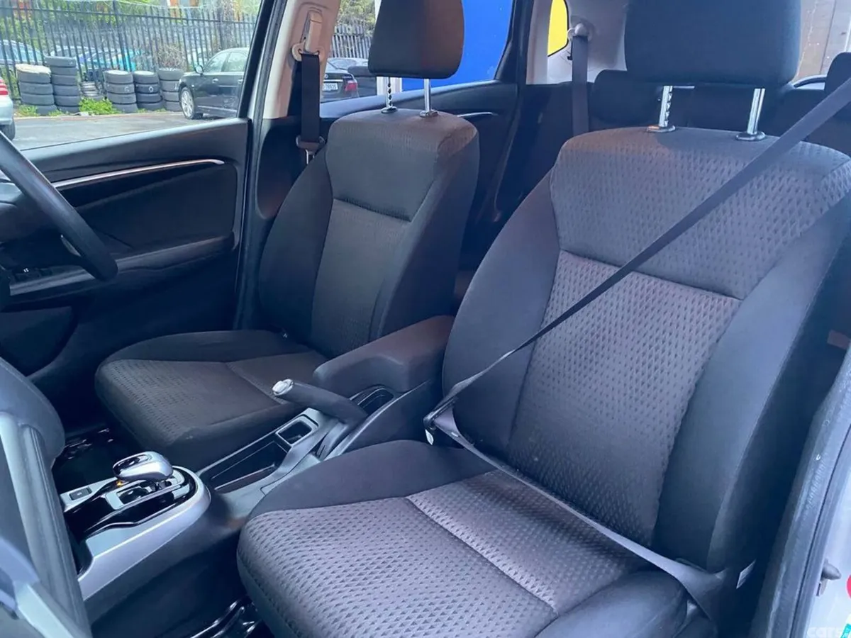 Honda Fit Hatchback, Petrol Hybrid, 2018, Silver