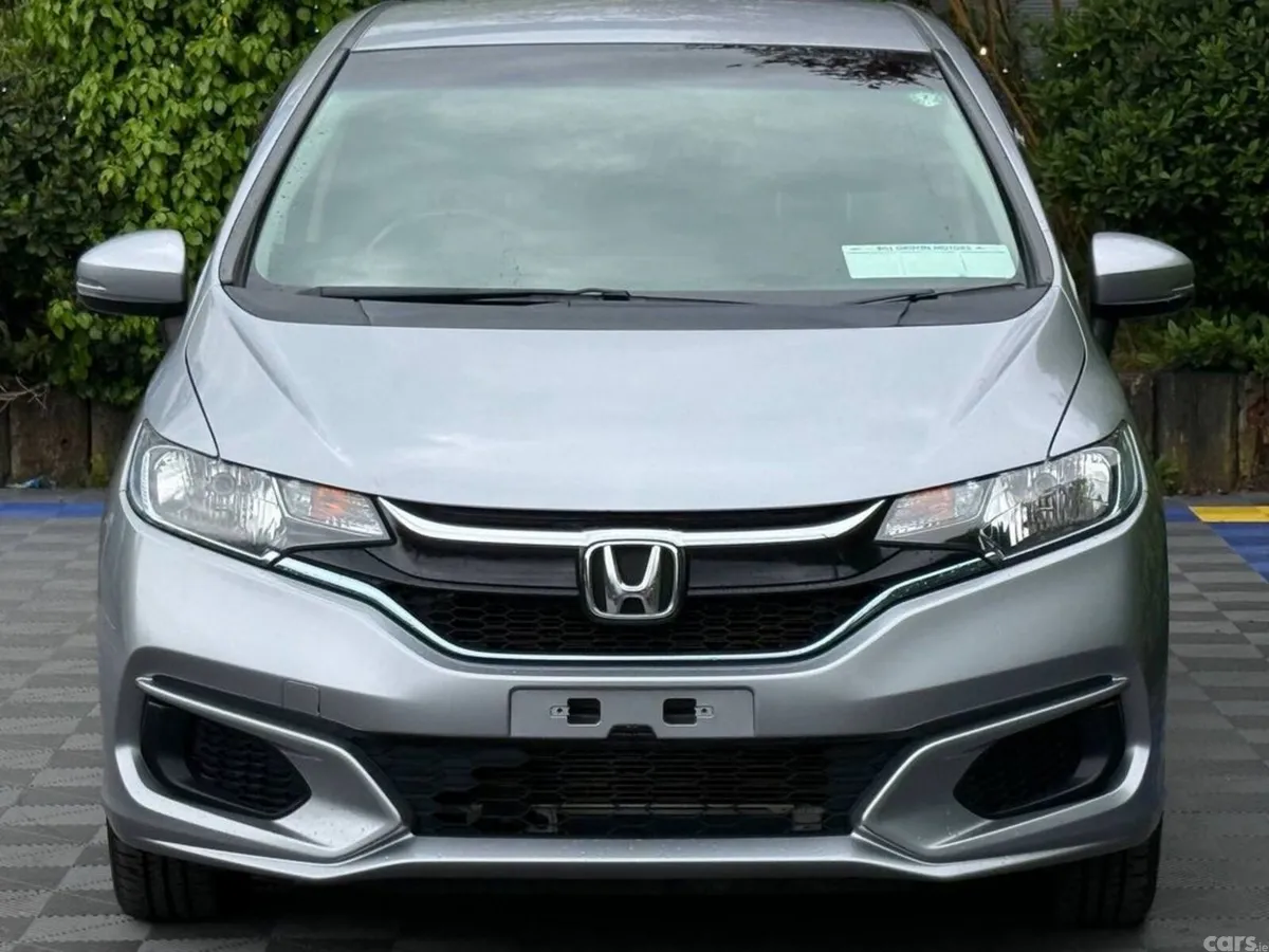 Honda Fit Hatchback, Petrol Hybrid, 2018, Silver