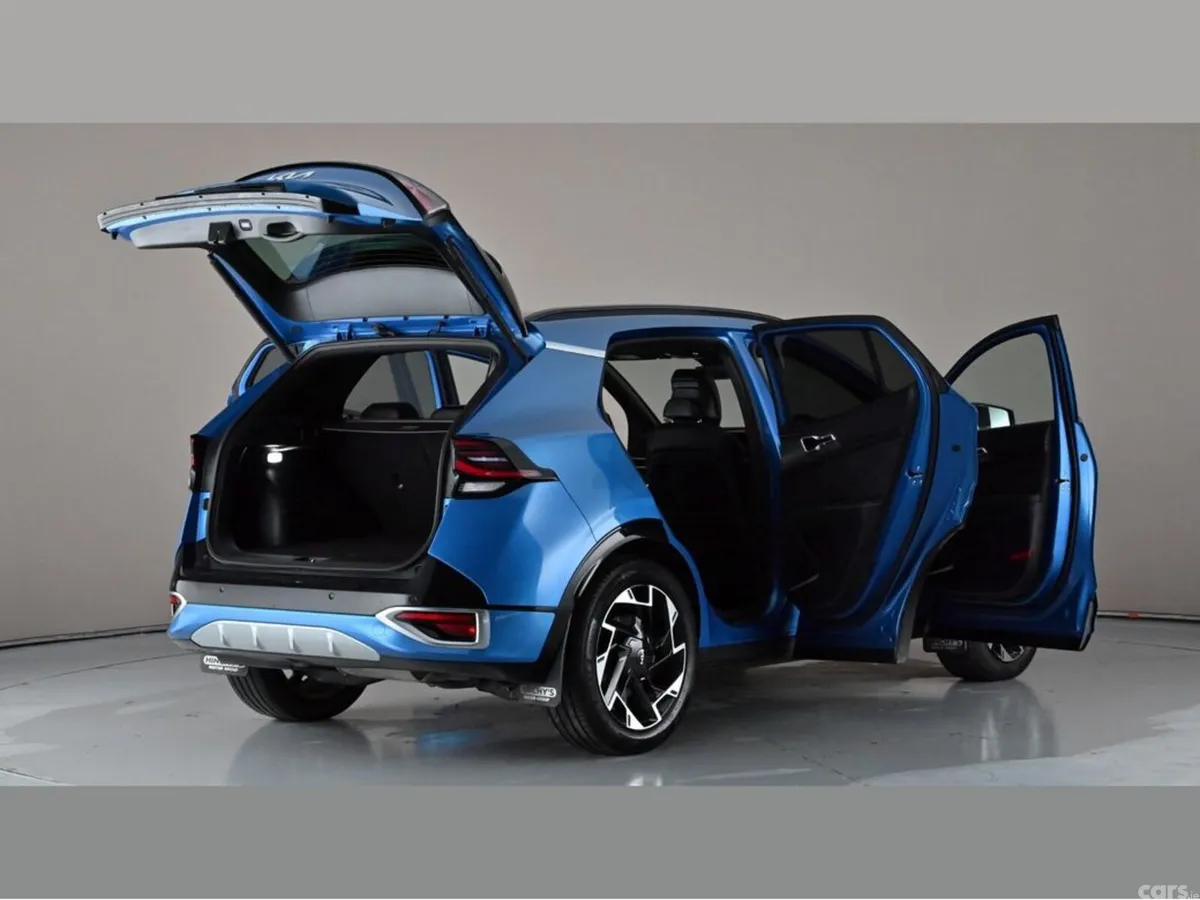 Kia Sportage SUV, Diesel Hybrid, 2025, Blue