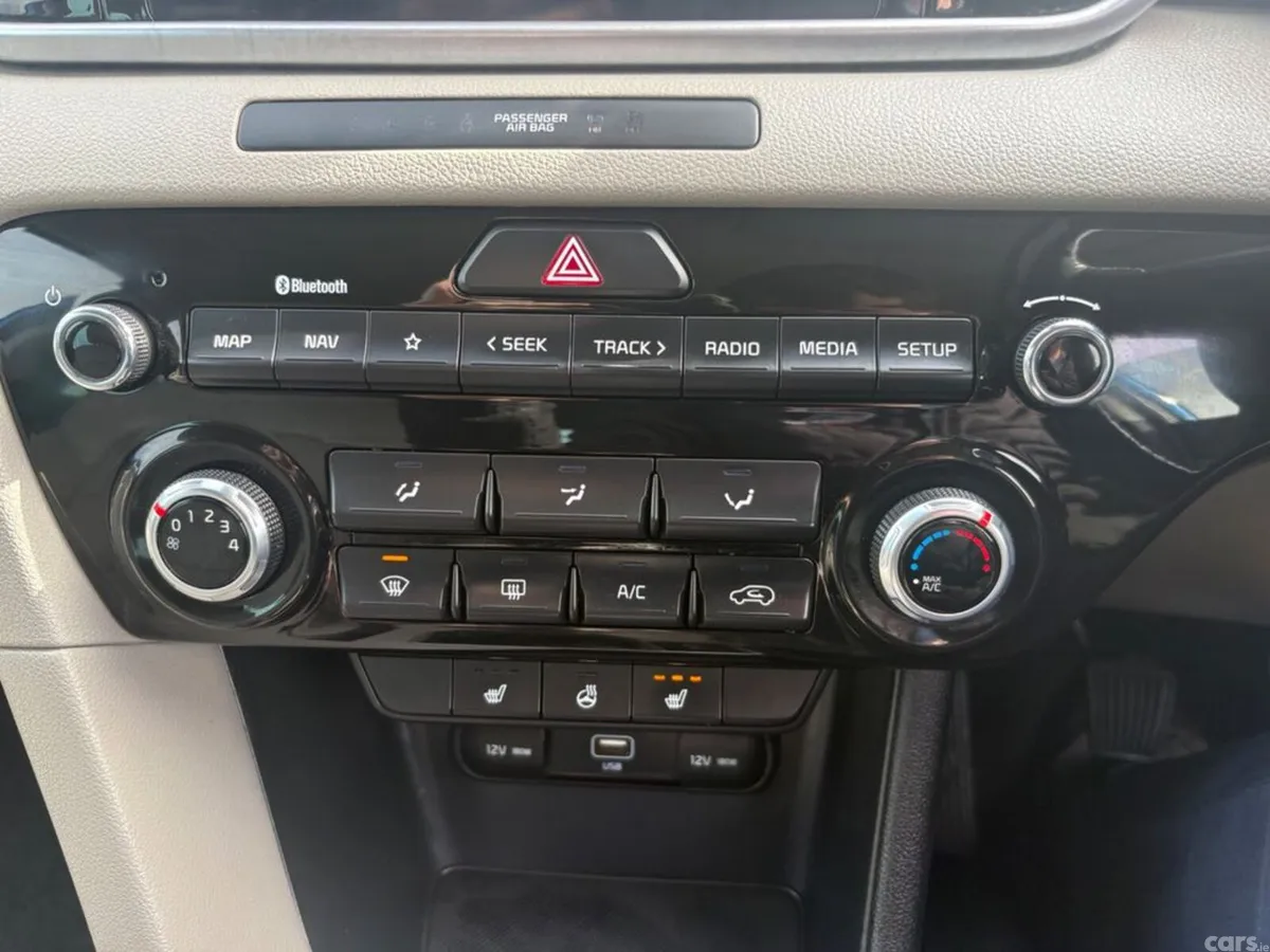 Kia Sportage SUV, Diesel Hybrid, 2021, Blue