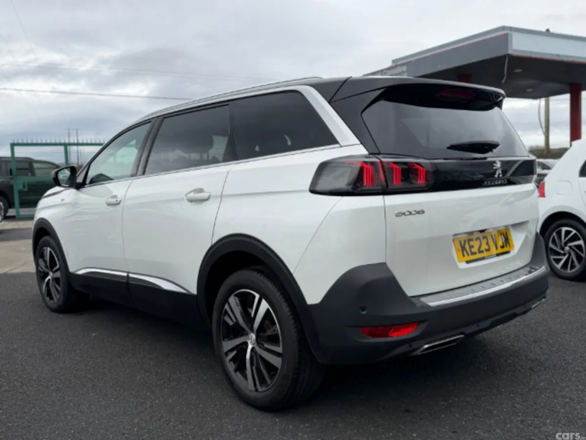 Peugeot 5008 Hatchback, Diesel, 2023, White