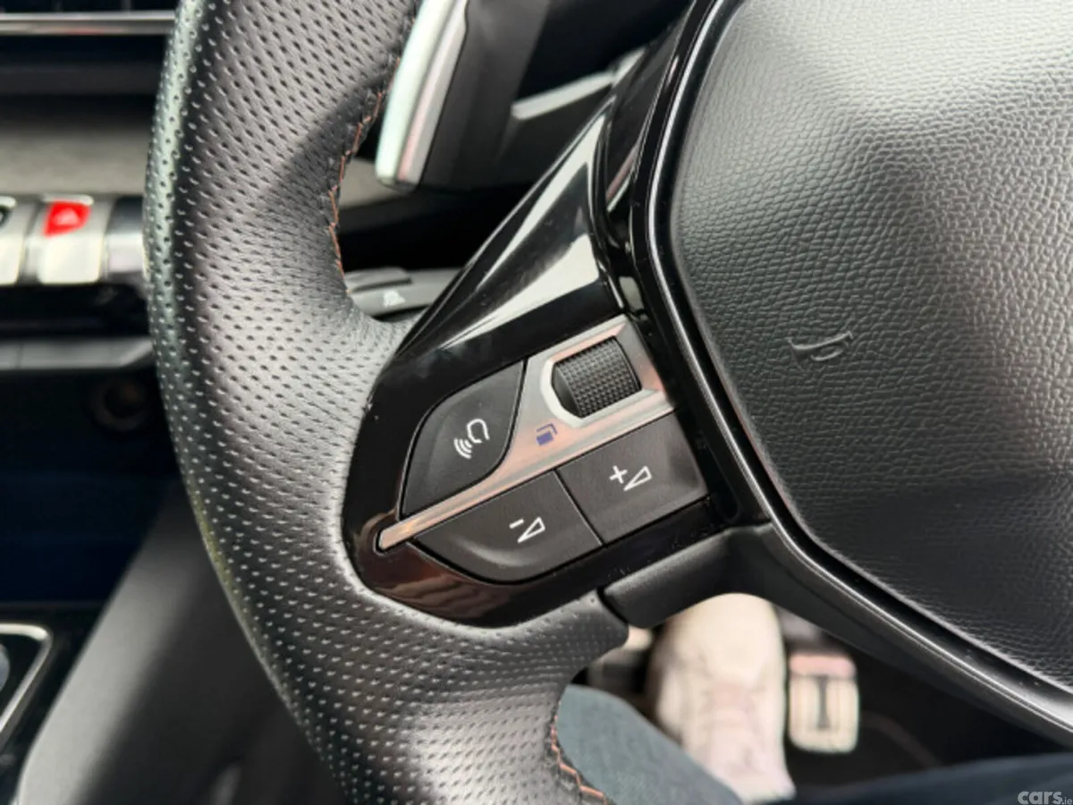 Peugeot 5008 Hatchback, Diesel, 2023, White